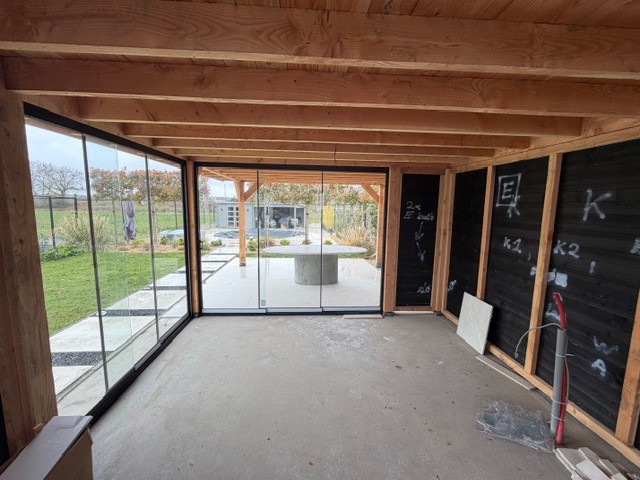 Tuinhuis / poolhouse vóór de renovatie